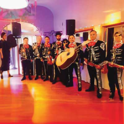Mariachi performers